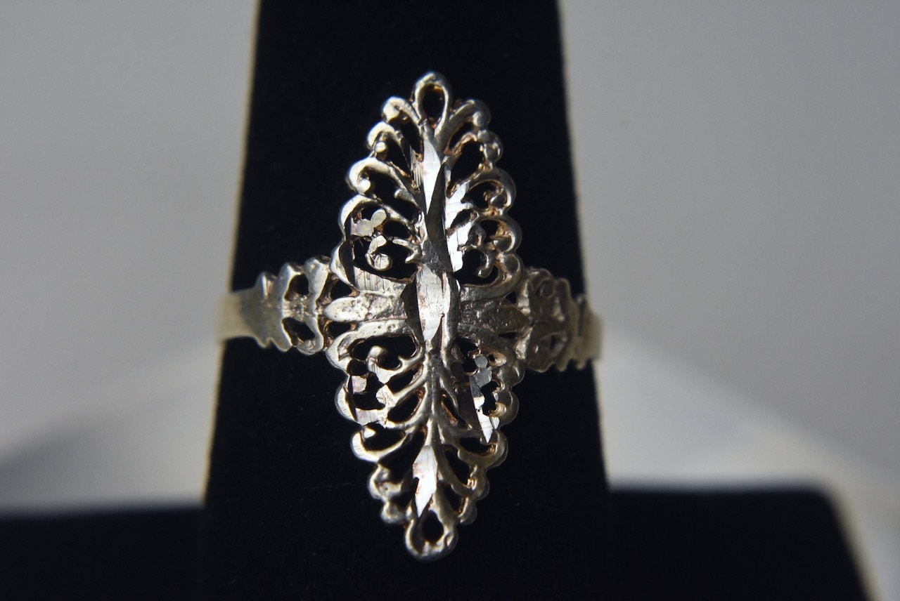 sterling Silber Verzierten Durchbohrten Design Ring - Größe 7 Und 8 sterling Silber Verzierten Durchbohrten Design Ring - Größe 7 Und 8 von HomeAgainVintageCo
