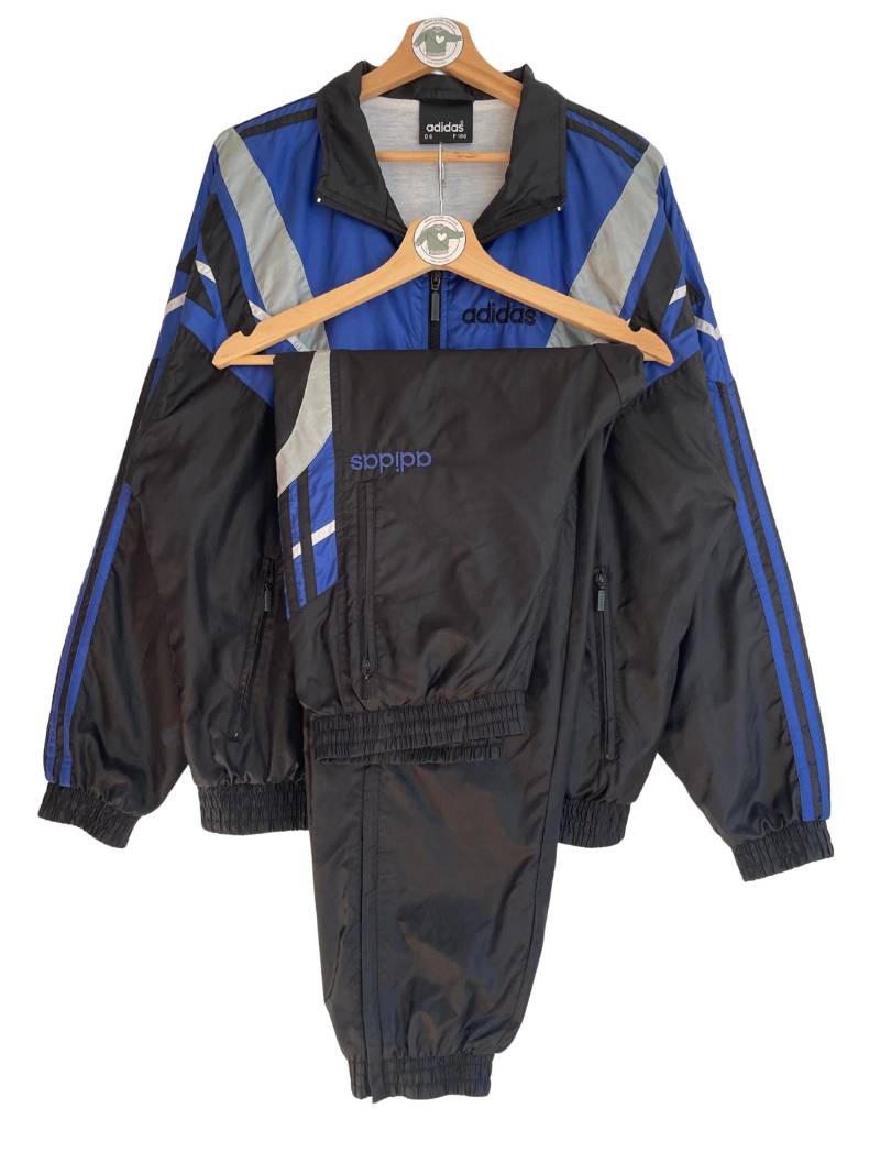 Adidas Vintage Trainingsanzug Gr. L | D6 Best Classic Glanz Tracksuit Set 90Er 90S Trainingsjacke Trainingshose 2-Teilig Schwarz Blau Grau von HomeAloneVintageDE