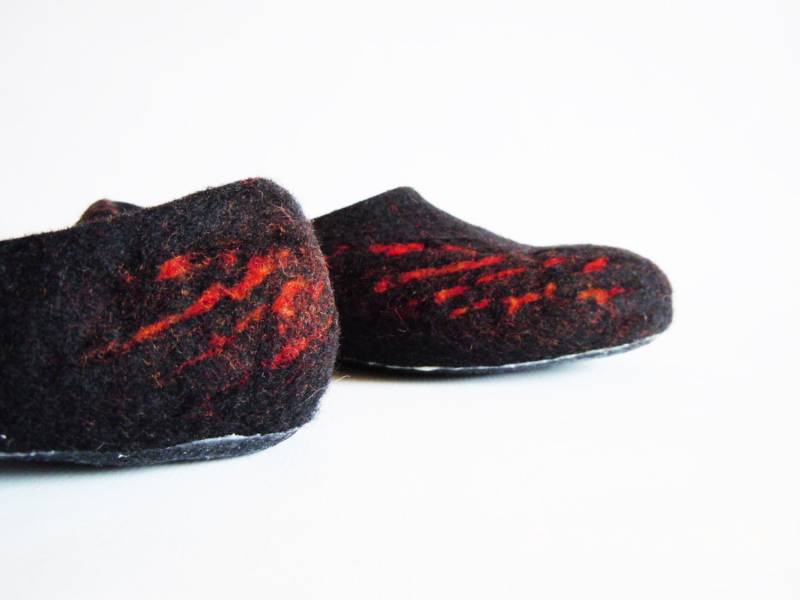 Gefilzte Hausschuhe/Halloweenschuhe. Tierkrallen von HomeSoulShop