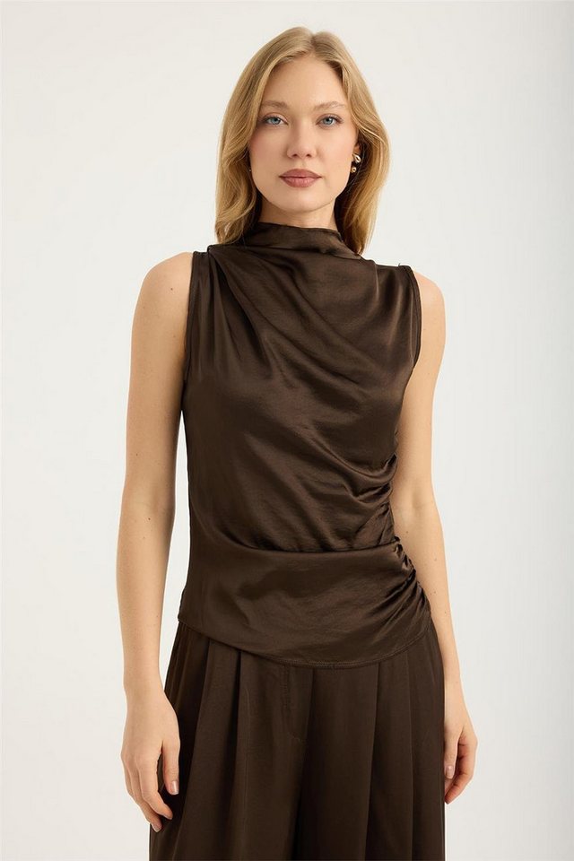 HomeStore Blusentop Ärmellose Drapierte Bluse - Linke Seite von HomeStore