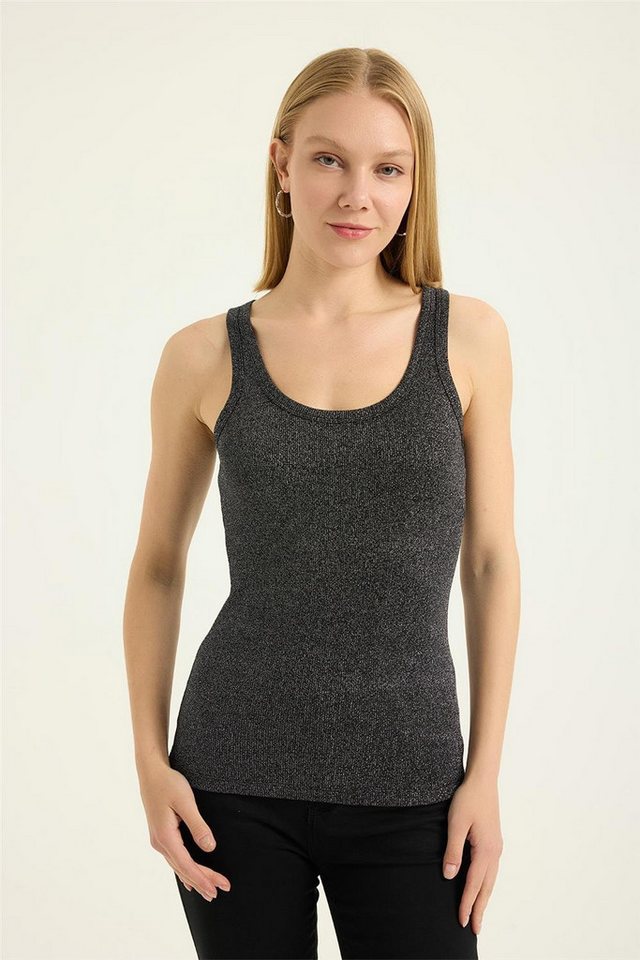 HomeStore Kurzarmbody Schimmerndes Tanktop mit breiten Trägern von HomeStore