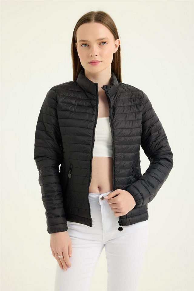 HomeStore Winterjacke Gesteppte Stehkragenjacke von HomeStore