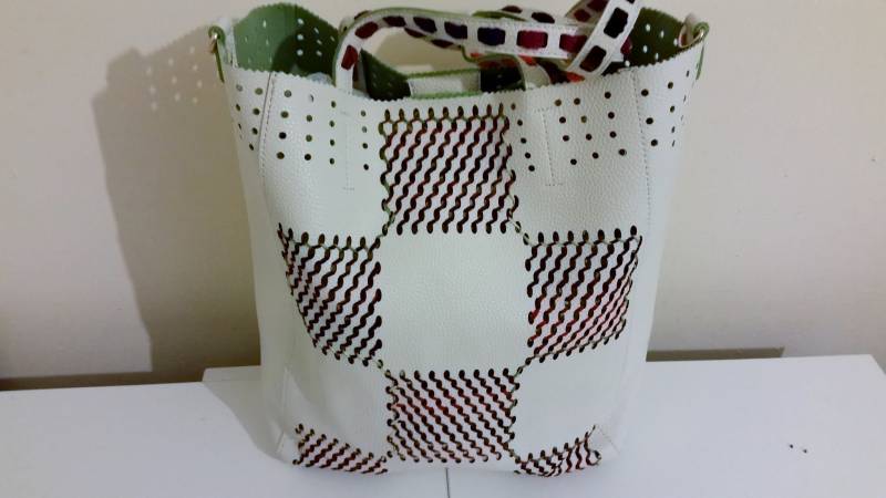 1 Damen-Einkaufstasche, Bestickte Weiße Tragetasche Aus Leder Einzigartiges Laser-Cut-Design 1 Damen-Einkaufstasche, Bestickte Weiße Tragetasche Aus Leder Einzigartiges Laser-Cut-Design von Homeandfashioncrafts