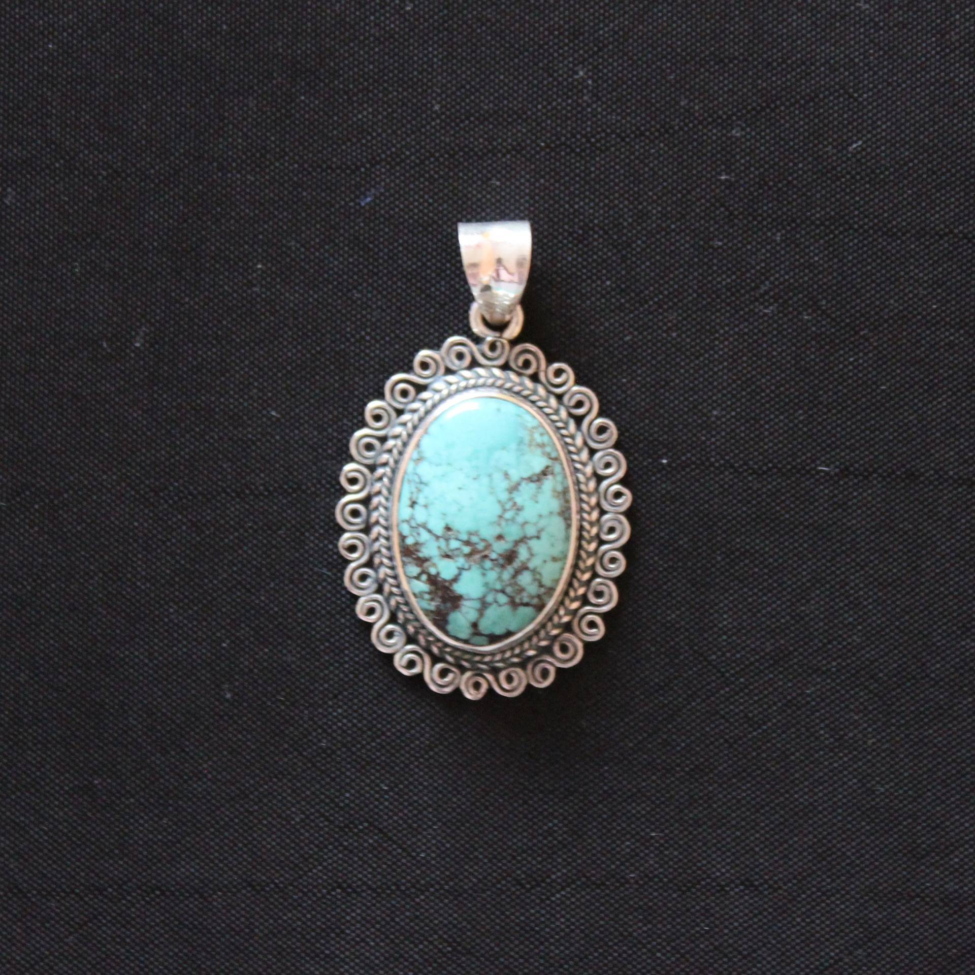 925 Sterling Silver Tibetan Turquoise Pendant 925 Sterling Silver Tibetan Turquoise Pendant von HomelyHimalaya