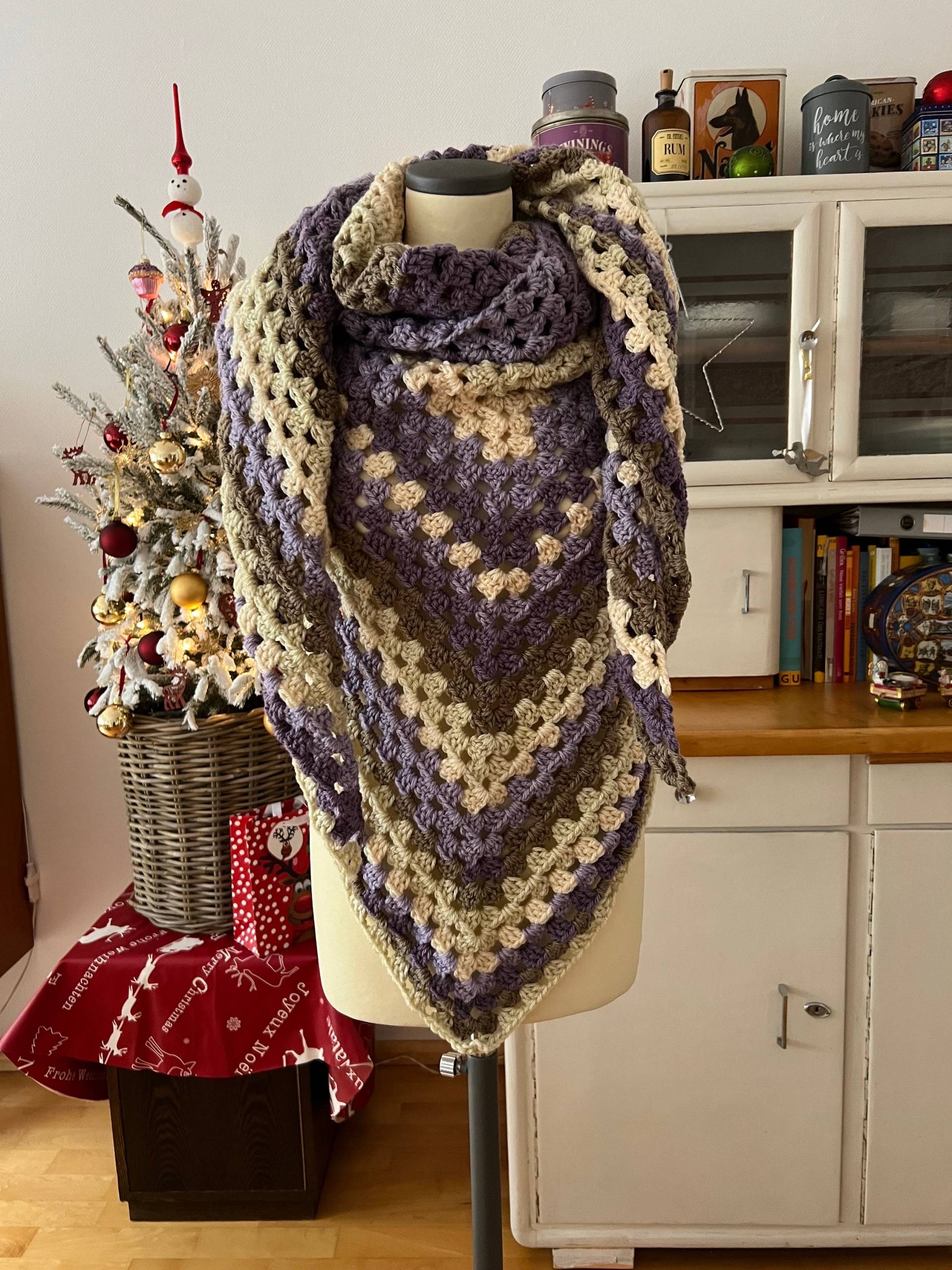 xxxl Dreieckstuch Gehäkelt xxxl Dreieckstuch Gehäkelt von HomemadeCreationLutz