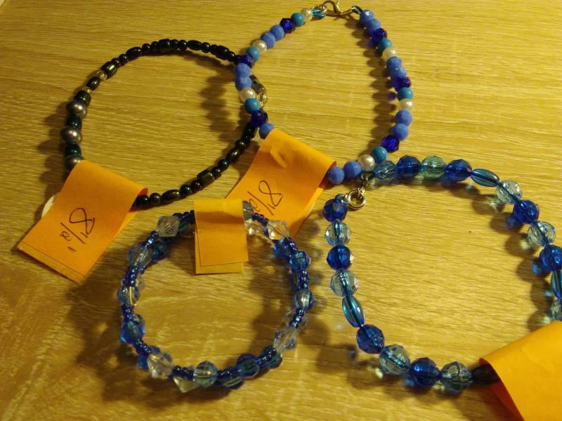 Give Me The Blues Armbänder Give Me The Blues Armbänder von HomemadeStuffnCrafts