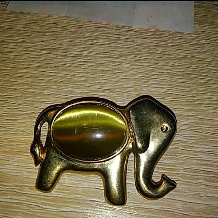 Vintage Elefanten Brosche von HomemadeStuffnCrafts