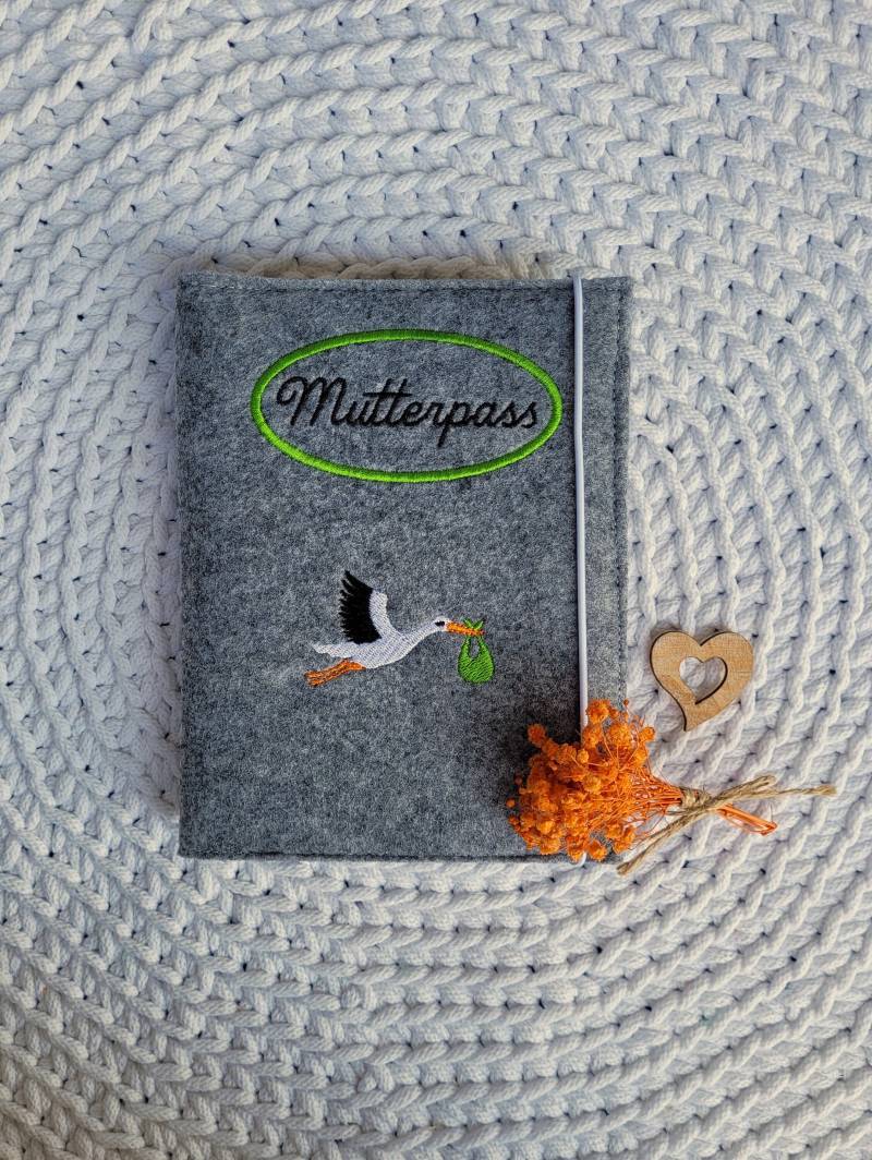 Mutterpasshülle, Mutterpasshülle Storch, Geschenke Für Schwangere, Filz, Mutterpass Organizer, Geschenk Personalisiert Mutterpasshülle, Mutterpasshülle Storch, Geschenke Für Schwangere, Filz, Mutterpass Organizer, Geschenk Personalisiert von HomemadebySaraKShop
