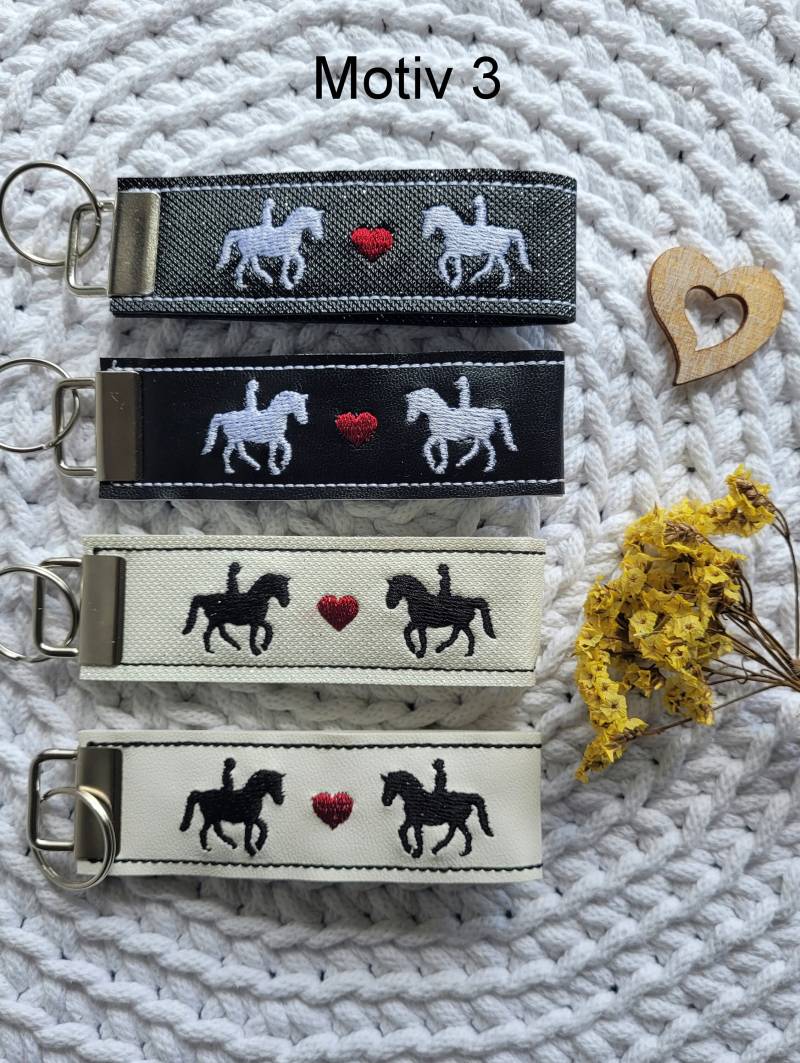 Schlüsselanhänger Pferd, Schlüsselband, Bestickt, Pferde Schlüsselanhänger, Personalisiert, Motiv 3 von HomemadebySaraKShop