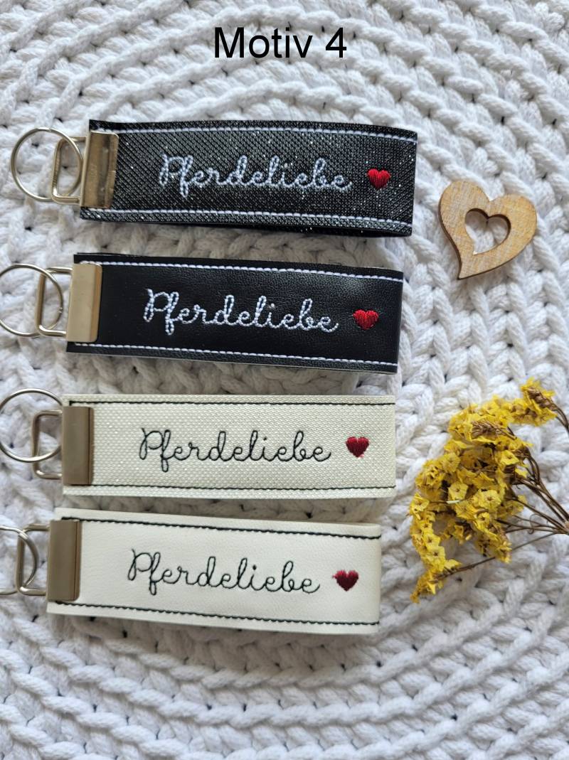 Schlüsselanhänger Pferd, Schlüsselband, Bestickt, Pferde Schlüsselanhänger, Personalisiert, Motiv 4 Schlüsselanhänger Pferd, Schlüsselband, Bestickt, Pferde Schlüsselanhänger, Personalisiert, Motiv 4 von HomemadebySaraKShop