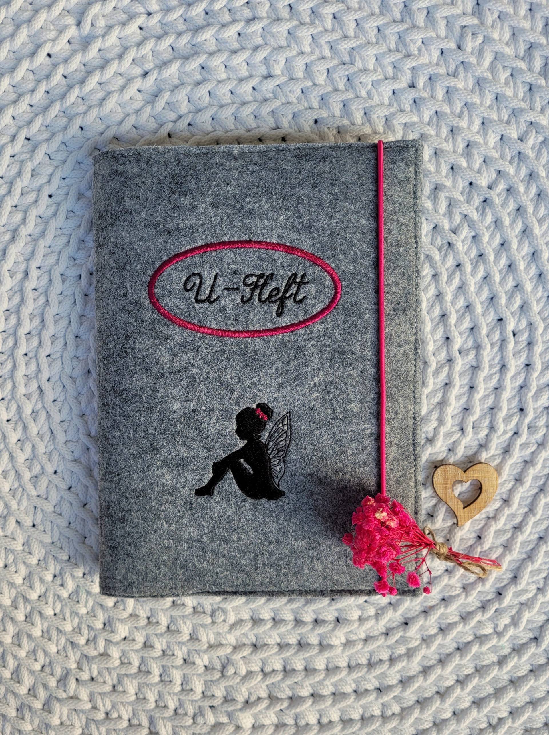 U-Heft Hülle Personalisiert, Silhouette Fee, Untersuchungsheft Filz, Kinderuntersuchungsheft Hülle, Geschenk Geburt U-Heft Hülle Personalisiert, Silhouette Fee, Untersuchungsheft Filz, Kinderuntersuchungsheft Hülle, Geschenk Geburt von HomemadebySaraKShop