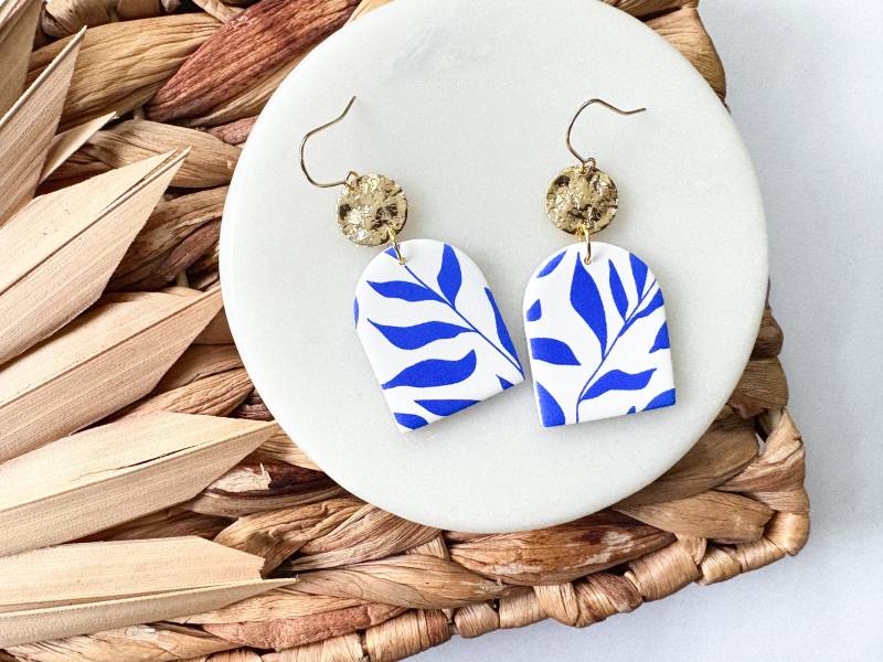 Blaue Gewellte Blattmuster Ohrringe | Hypoallergene Tonohrringe Blaue Gewellte Blattmuster Ohrringe | Hypoallergene Tonohrringe von Homewoodclay