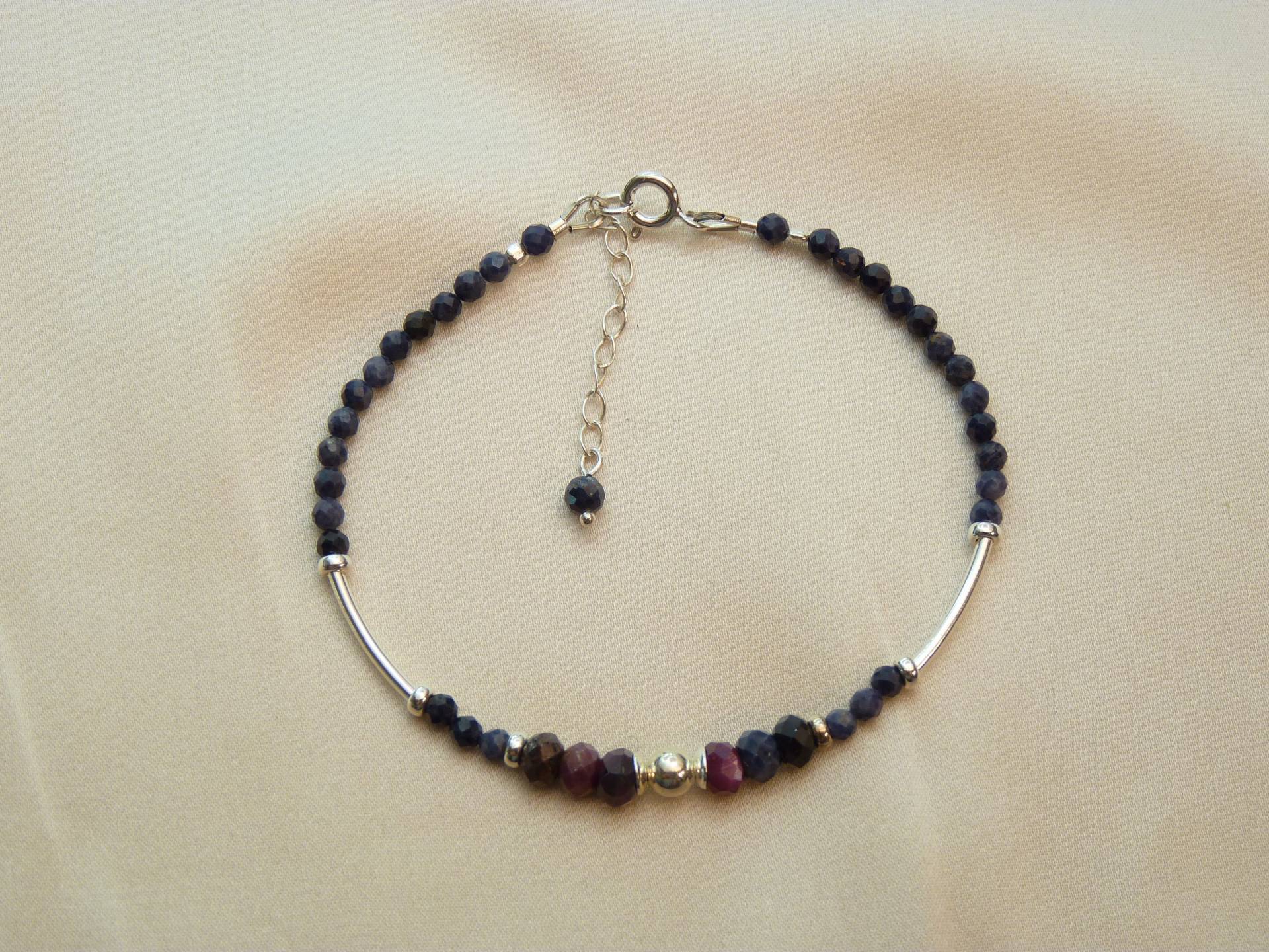 Saphir Und Rubin Armband, Stapelarmband, Layering Geschenkarmband, Geschenkidee Saphir Und Rubin Armband, Stapelarmband, Layering Geschenkarmband, Geschenkidee von HomoLudensBoutique