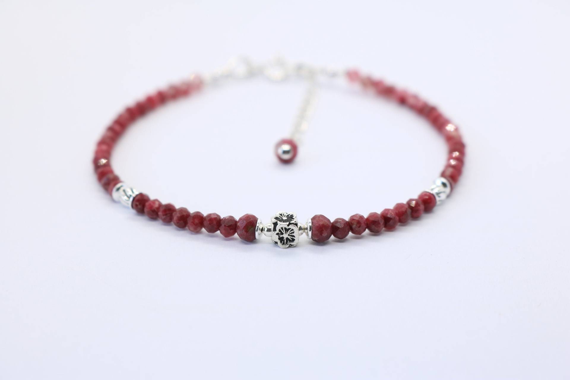 Thulit Aus Norwegen Armband, Zartes Abgestufte Farbe Zoisit, Silber 925, Stapeln, Layering, Geschenk Thulit Aus Norwegen Armband, Zartes Abgestufte Farbe Zoisit, Silber 925, Stapeln, Layering, Geschenk von HomoLudensBoutique