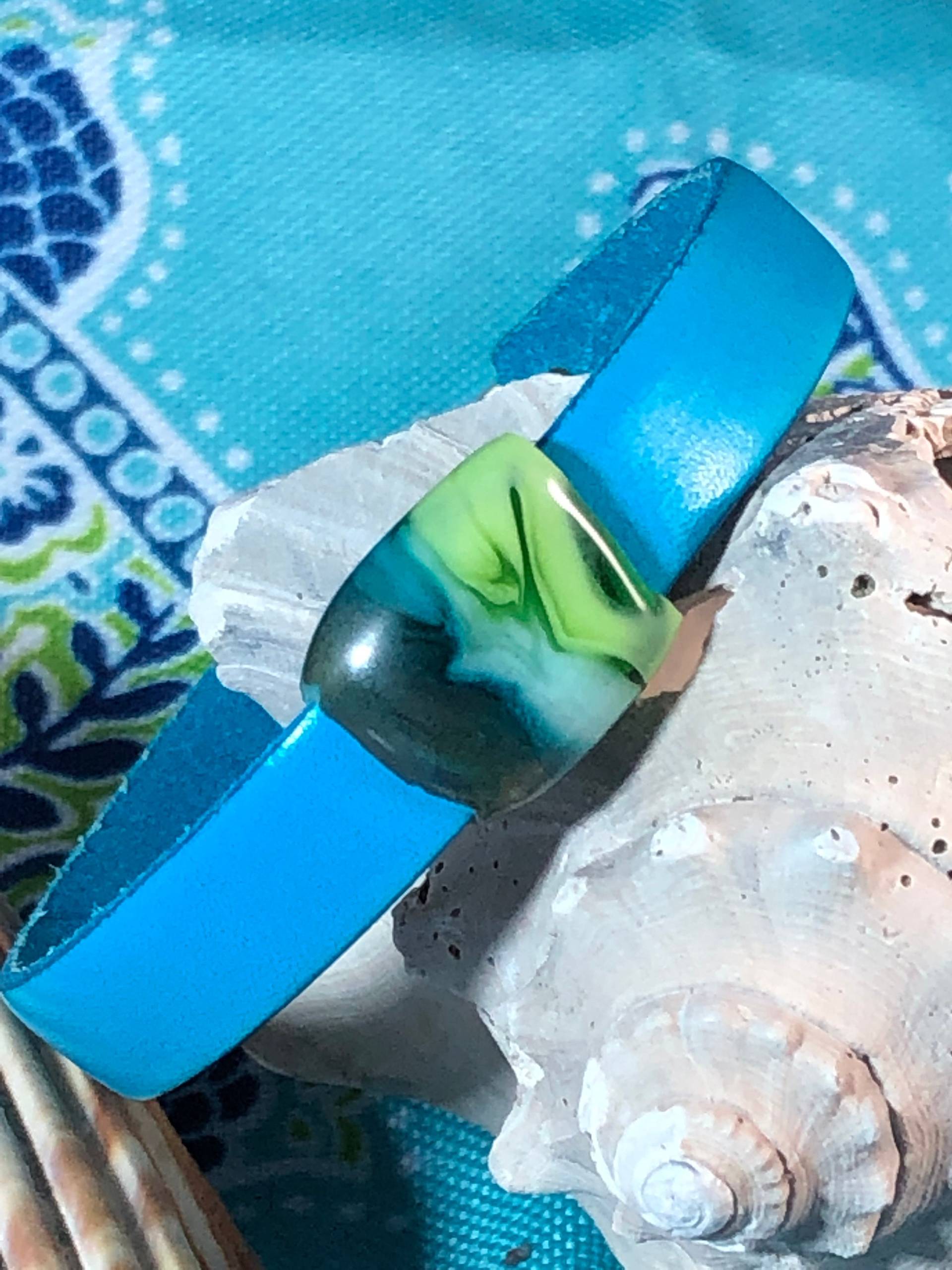 Lampwork Perle Und Leder-Armband Lampwork Perle Und Leder-Armband von HoneyGlassFarm