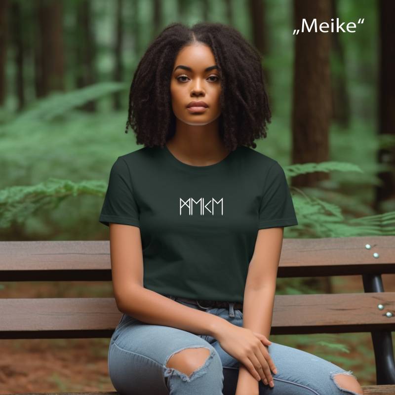 Name in Runen Wikinger T-Shirt, Futhark Runes Unisex Kleidung, Kleidung Mythologie Geschenke Bottlegreen von HoneyMoodShop