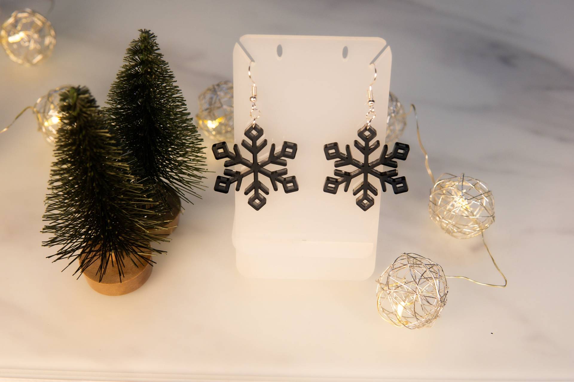 Schneeflocke-Ohrringe Acryl Schmuck Schwarz, Party, Geschenk von HoneyMoodShop