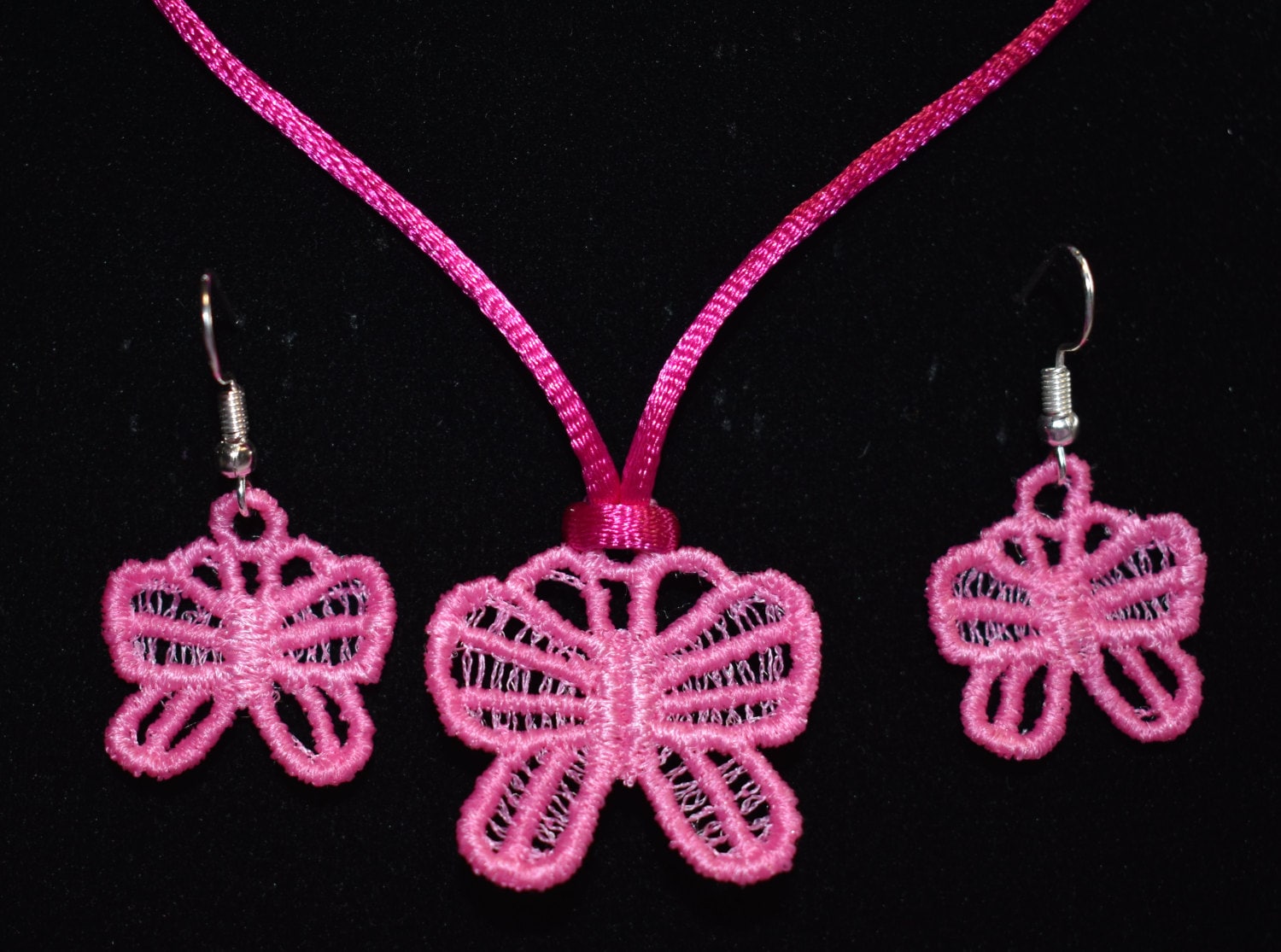 Rosa Schmetterling Anhänger Und Ohrringe Rosa Schmetterling Anhänger Und Ohrringe von HoneybearTreasuresCo