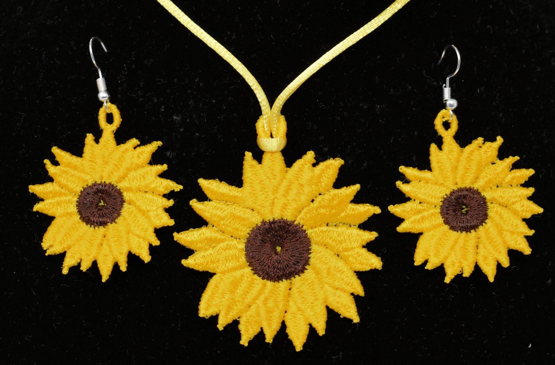 Sonnenblume Ohrringe Und Anhänger Sonnenblume Ohrringe Und Anhänger von HoneybearTreasuresCo