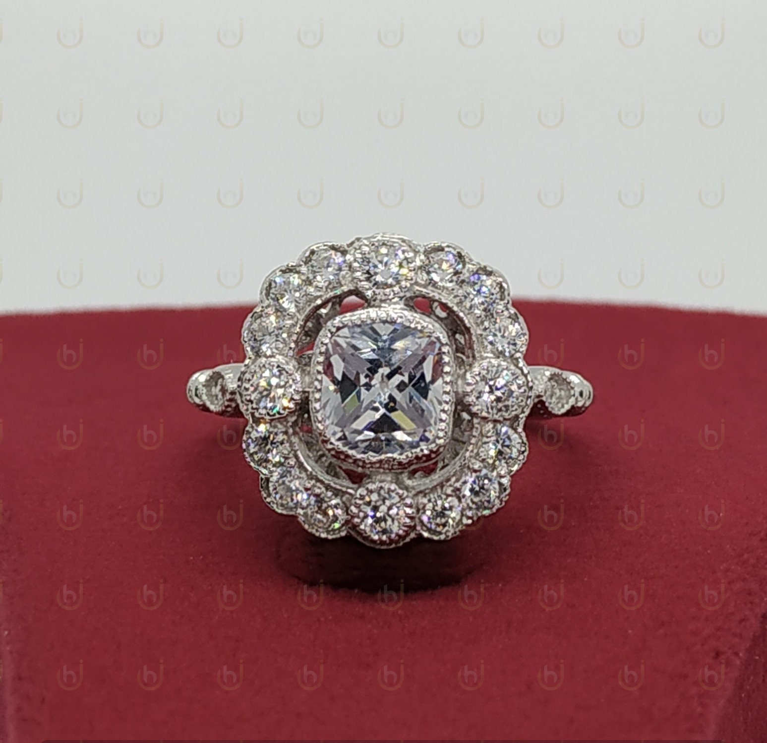 2, 00 Karat Art Deco Ring, Kissen Lünette Vintage Verlobungsring, Heiligenschein Antik Ehering, Stapel Ehering von Honeyhjewelry