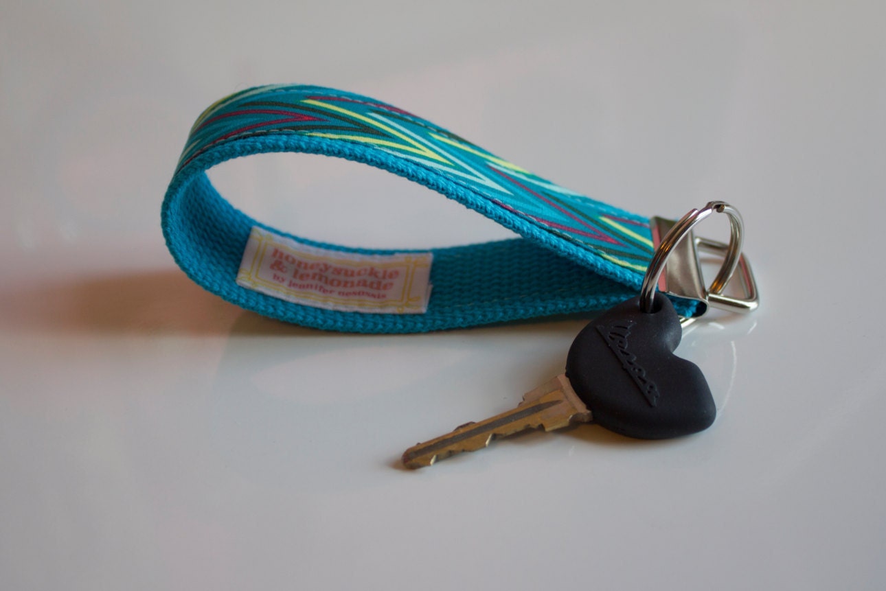 Multicolor Chevron Muster Schlüsselanhänger Armband Schlüsselbund - Stoff Auf Türkis Gurtband | Ein Tolles Geschenk Multicolor Chevron Muster Schlüsselanhänger Armband Schlüsselbund - Stoff Auf Türkis Gurtband | Ein Tolles Geschenk von HoneysuckleLemonade