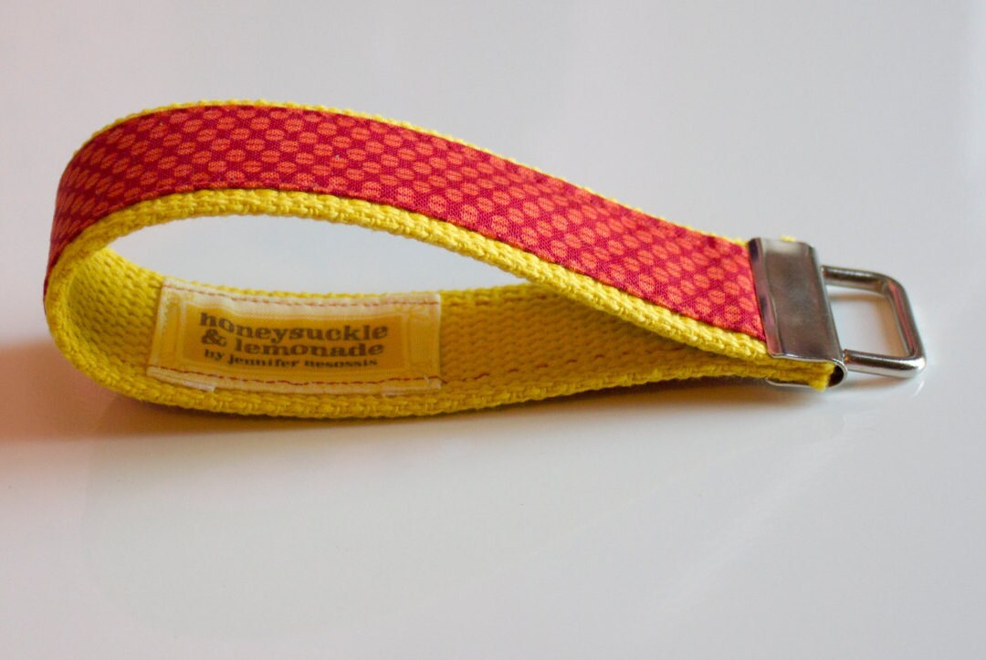 Orange Auf Gelben Schlüsselanhänger Armband Schlüsselbund - Orangen Stoff Gurtband | Ein Tolles Geschenk Orange Auf Gelben Schlüsselanhänger Armband Schlüsselbund - Orangen Stoff Gurtband | Ein Tolles Geschenk von HoneysuckleLemonade