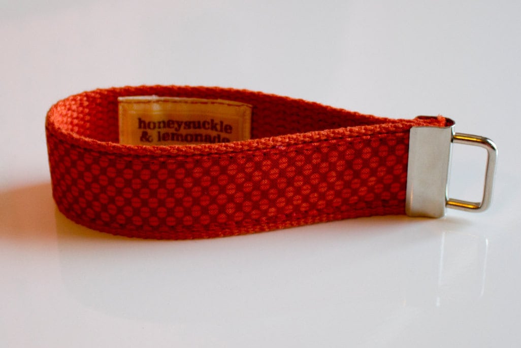 Orange Auf Schlüsselanhänger Armband Schlüsselbund - Orangen Stoff Gurtband | Ein Tolles Geschenk Orange Auf Schlüsselanhänger Armband Schlüsselbund - Orangen Stoff Gurtband | Ein Tolles Geschenk von HoneysuckleLemonade