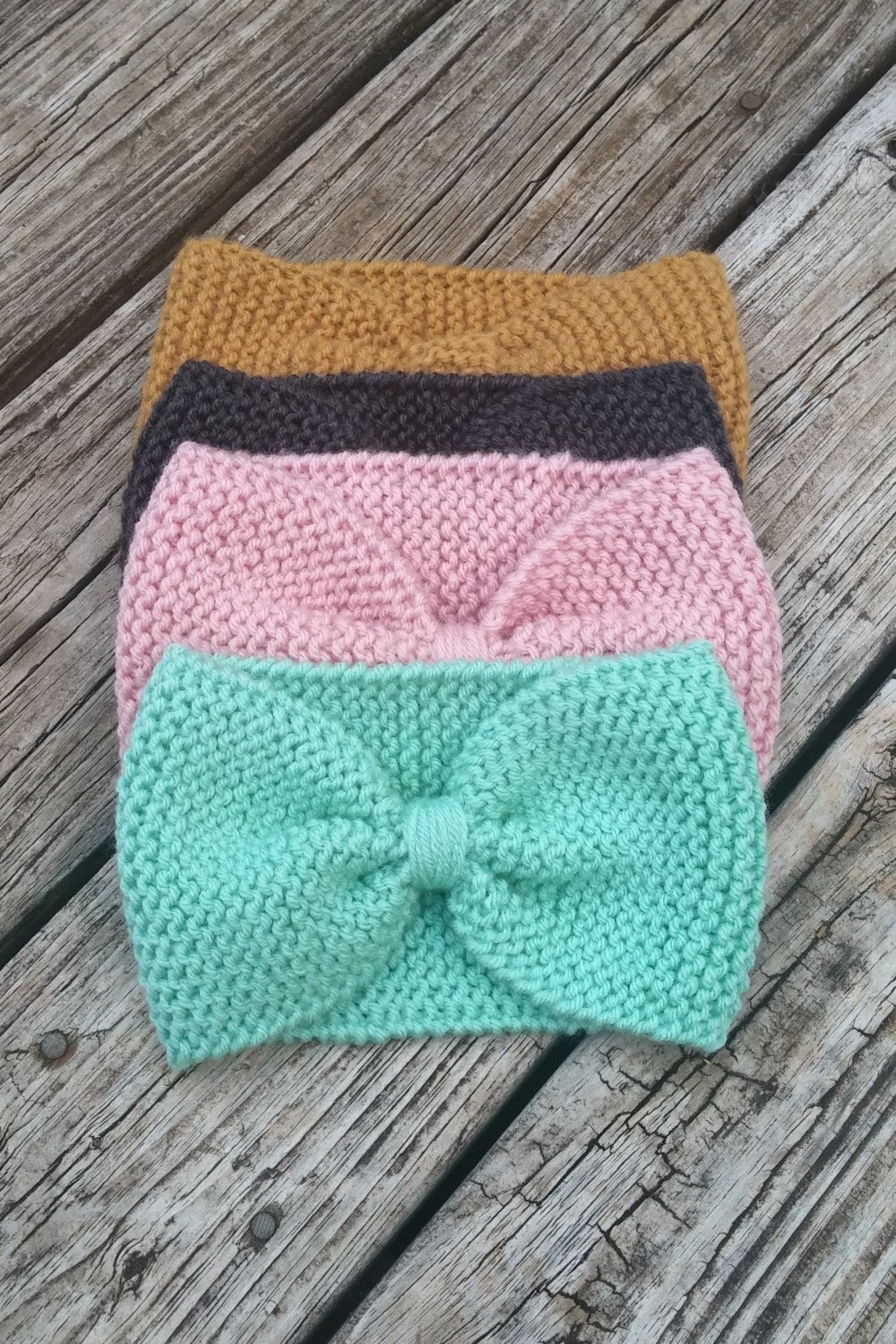 Strickschleife Stirnband Strickschleife Stirnband von HoneysucklePineKnits