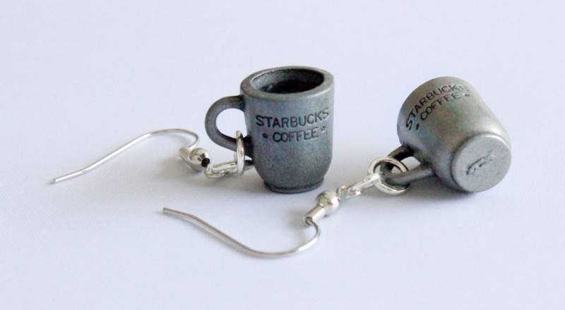 Monopoly Token Starbucks Kaffeebecher Ohrringe - Special Edition Tokens von HoneysuckleRoseC