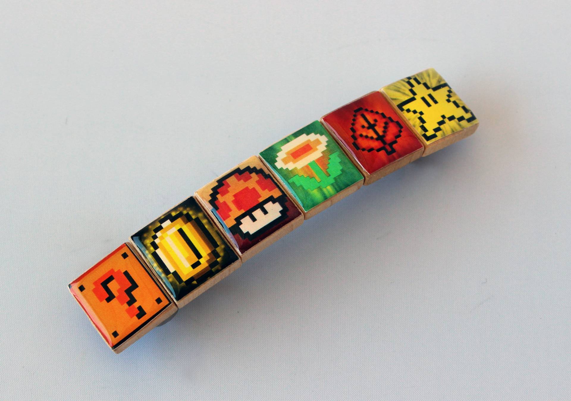 Super Mario 3 Power-Ups Scrabblestein-Haarspange - Nintendo Inspiriert von HoneysuckleRoseC