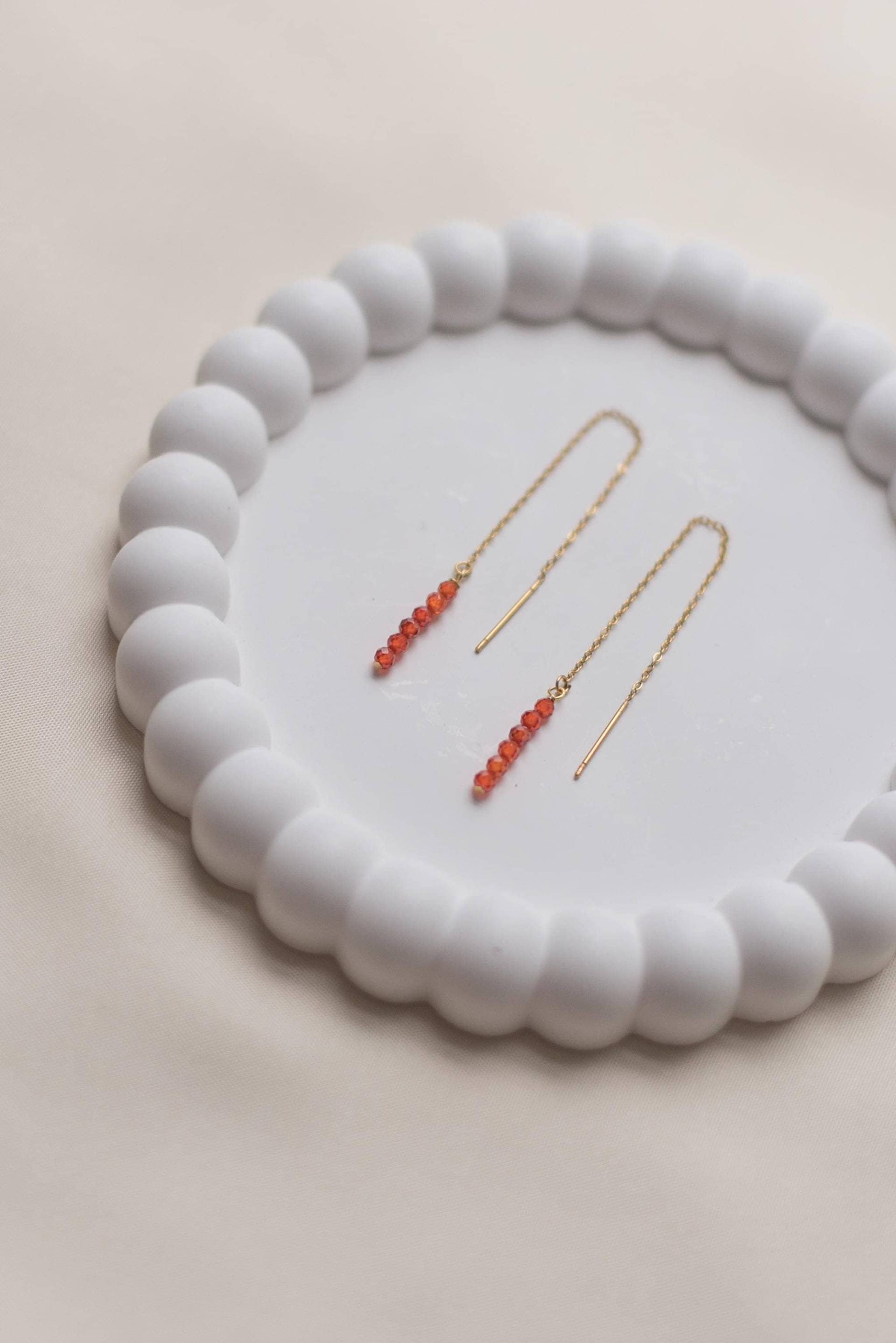 Florence | Fädelohrringe Gold/Silber Mit Perlen-Anhänger Durchziehohrringe Einfädler Threader von HonorJewelry