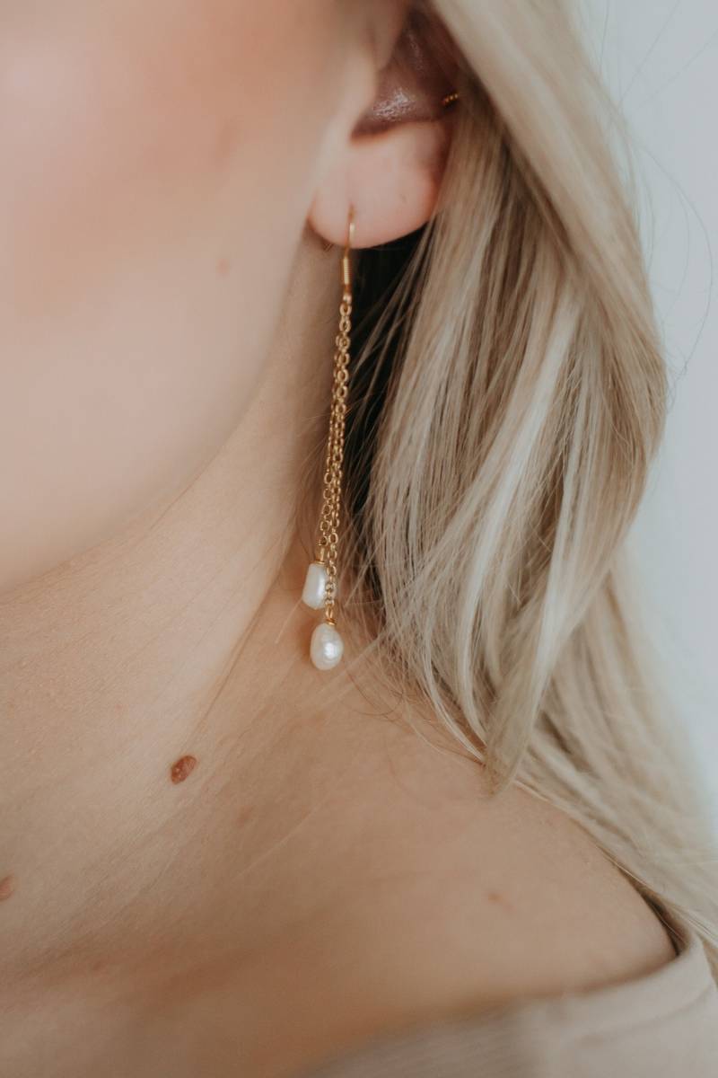 Hängeohrringe Mit Süßwasserperlen Aus Edelstahl | Langlebig Gold Oder Silber Brautohrringe Brautschmuck Stainless Steel Hängeohrringe Mit Süßwasserperlen Aus Edelstahl | Langlebig Gold Oder Silber Brautohrringe Brautschmuck Stainless Steel von HonorJewelry