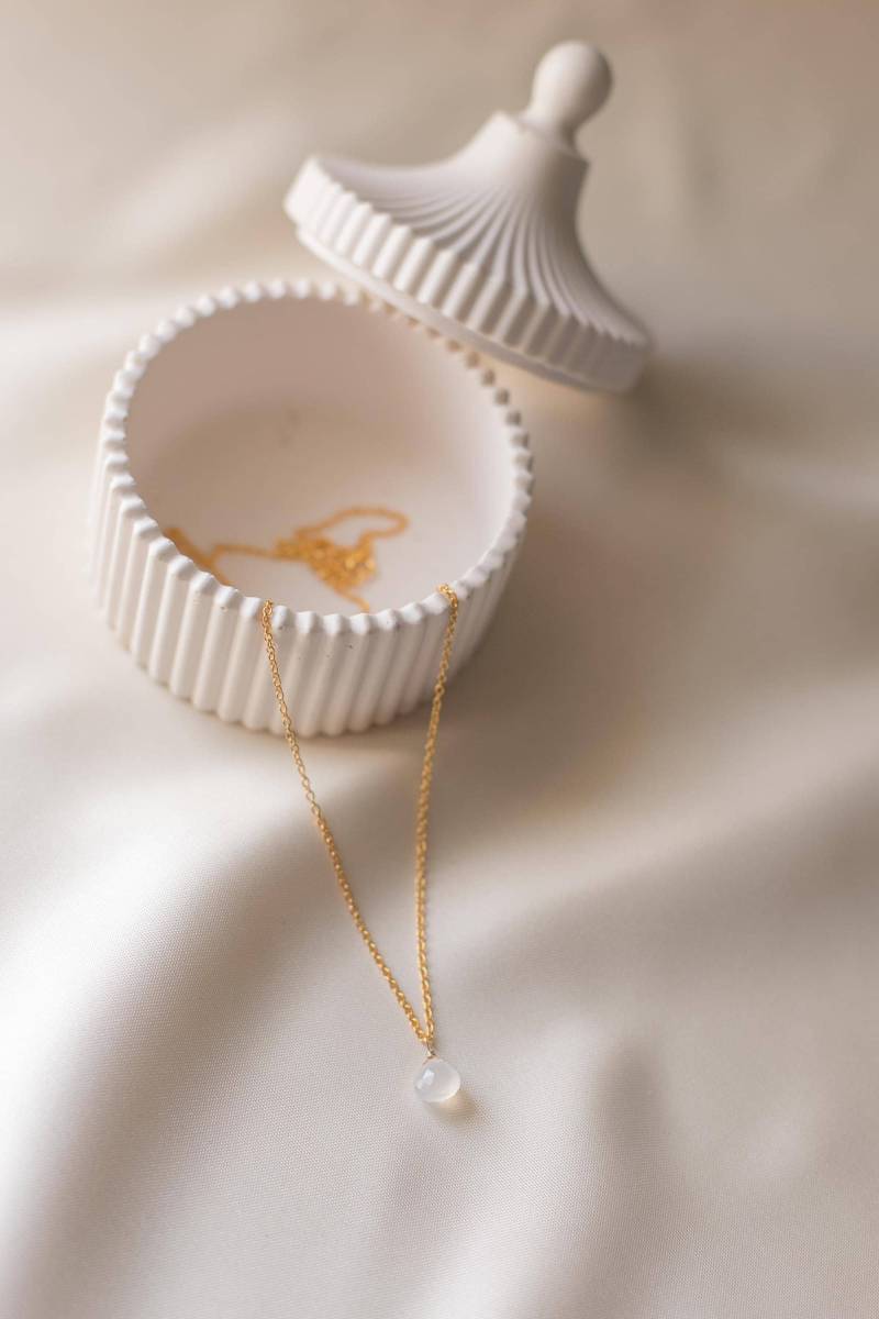 Kette Mit Mondstein-Anhänger Aus Vergoldetem Silber | Brautschmuck Brautjungferngeschenk Kette Mit Mondstein-Anhänger Aus Vergoldetem Silber | Brautschmuck Brautjungferngeschenk von HonorJewelry