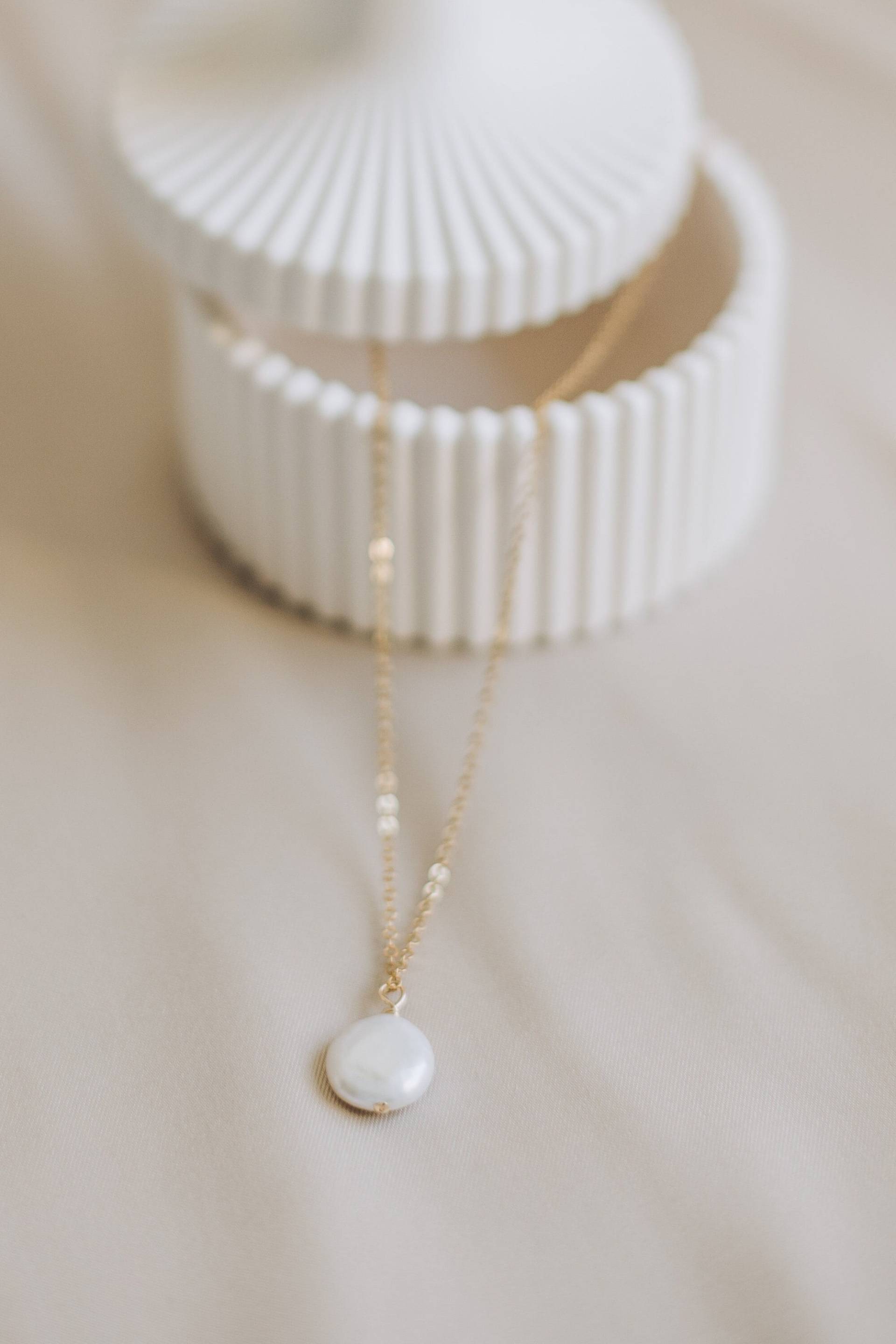 Lux | Kette Mit Münzperle Aus Vergoldetem Silber Lange Haltbar Brautschmuck Lux | Kette Mit Münzperle Aus Vergoldetem Silber Lange Haltbar Brautschmuck von HonorJewelry