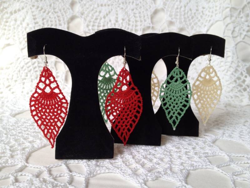 Spitze Blatt Ohrringe von HookCrochet