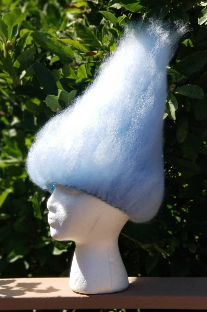 Biggie Troll Häkelhut - Halloween Hut Haar Trolls Perücke Photo Prop Hellblau Tanzkostüm Trolle Baby Kind Erwachsener von HookedByAmanda