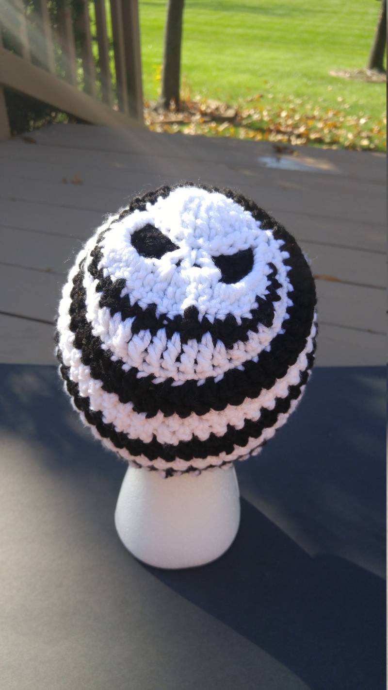 Jack Skellington Beanie - Alptraum Vor Weihnachten Gestreifte Mütze Kind Erwachsene Slouchy von HookedByAmanda
