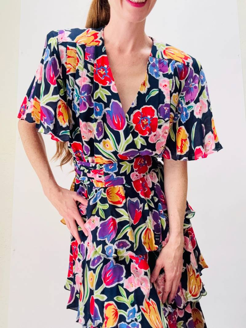 80Er 90Er Seiden Blumen Print Kleid Marine Blau Rüschen Vintage 30Er 40Er Jahre Inspiriert Seidenrüschen Gartenkleid Medium Richard Warren von Hookedonhoney