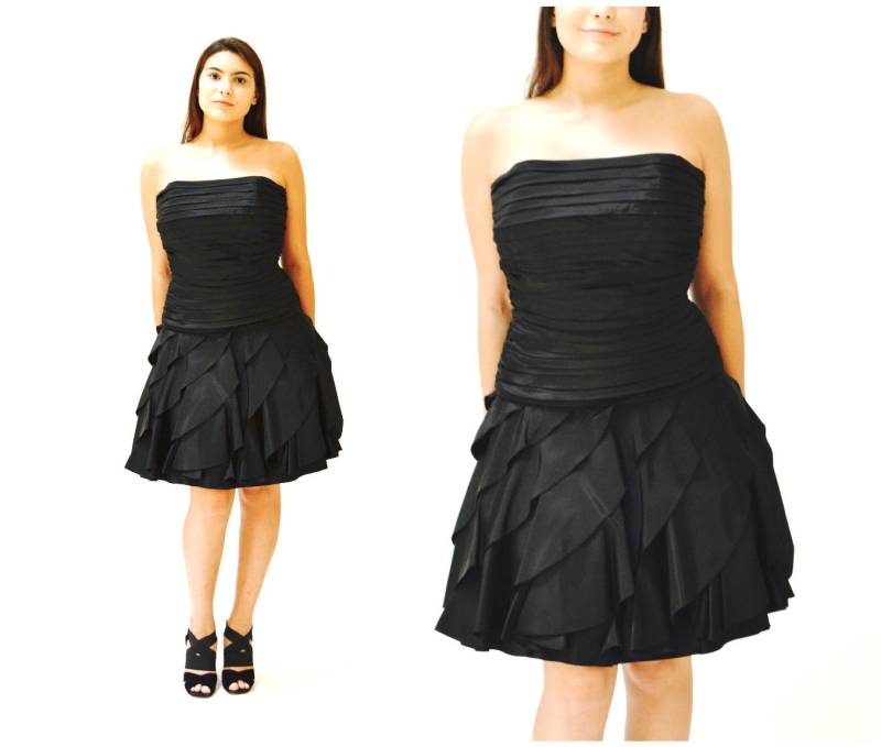 80Er Abendkleid in Schwarz Strapless Dress 80S Party With Rüschen Size Xs Small By Tadashi Black von Hookedonhoney