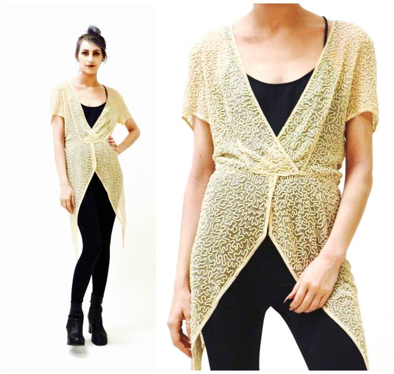 90Er Jahre Vintage Norma Kamali Designer Weiße Perlen Shirt Top Cremeweiß By Avantgarde Hochzeits Small Medium von Hookedonhoney