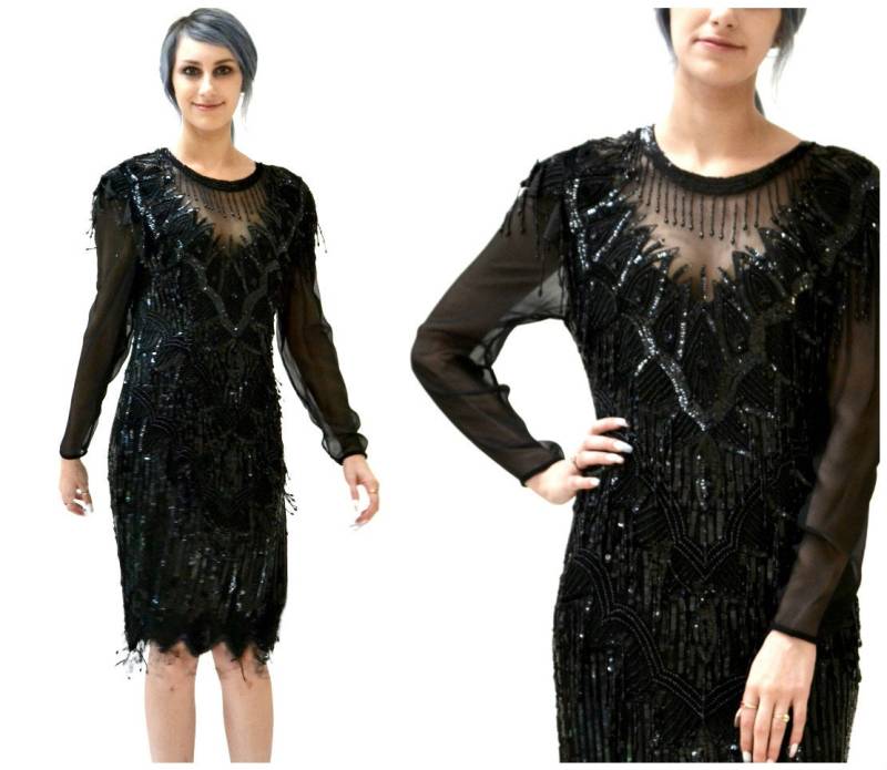 90Er Jahre Vintage Schwarzes Pailletten Perlen Kleid Größe Small Medium//Flapper Inspiriertes Fransen Medium von Hookedonhoney