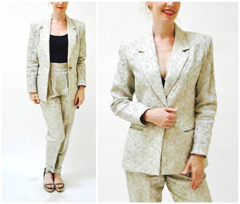 90S 00S Vintage Bestickte Leinen Anzugjacke Hose in Khaki Tan Small Medium By Richard Mishann // von Hookedonhoney