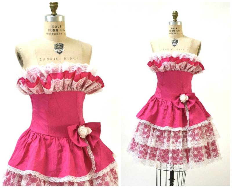 Vintage 80Er Abendkleid Pink Fuchsia Größe Xs Small // Partykleid Knalliges Strapless Crinoline Kleid Saloon Prinzessinnen Flirtations von Hookedonhoney