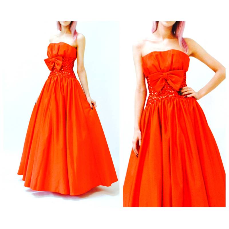 Vintage 80Er Jahre Ballkleid Pailletten-Abendkleid Abschlussball-Kleid in Rot Xxs Xs Small // Rotes Pailletten-Festzugskleid Von Mike Benet von Hookedonhoney