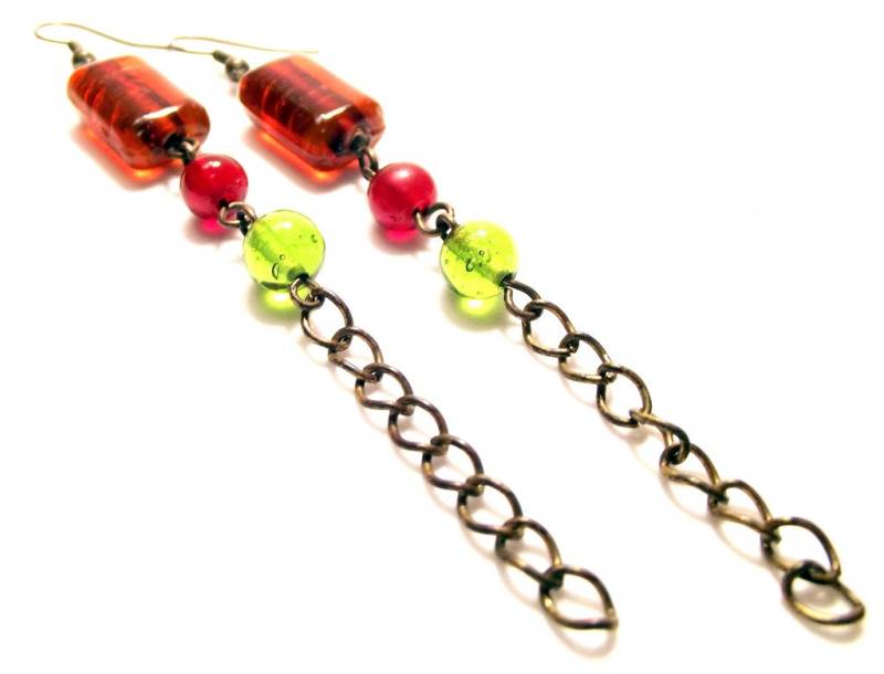Handgemachter Modeschmuck Rot Grün Glasperle Lange Kette Baumeln Ohrringe von HoopsandDangles