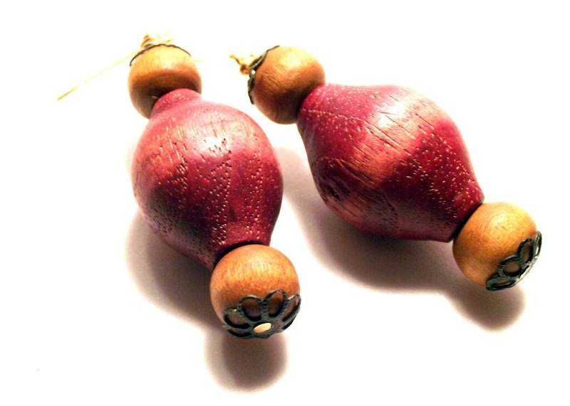 Handgemachter Trachtenschmuck Rotbraun Holzperlen Ohrringe von HoopsandDangles