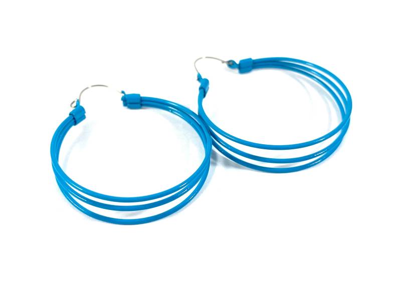 Vintage Neue Alte Lager Hellblau Emaille Wire Hoop Ohrringe von HoopsandDangles