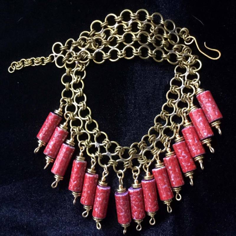 Fassperlenkette Aus Messing Und Roter Keramik Fassperlenkette Aus Messing Und Roter Keramik von HoorahUSA