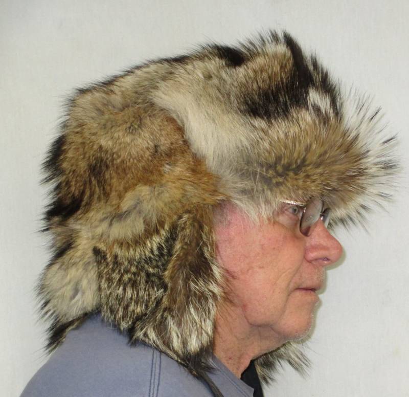 Coyote Trooper Mütze von HootsFurs