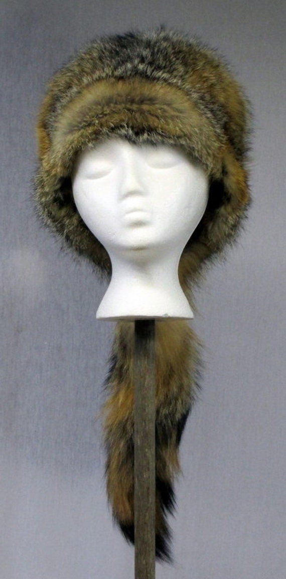 Grauer Fuchs Davy Crockett Mütze von HootsFurs